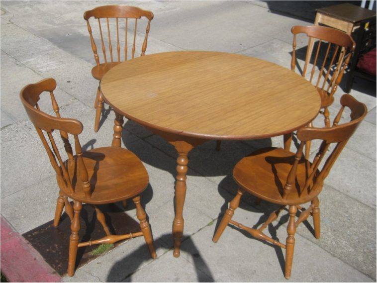 Kitchen Tables With Swivel Chairs