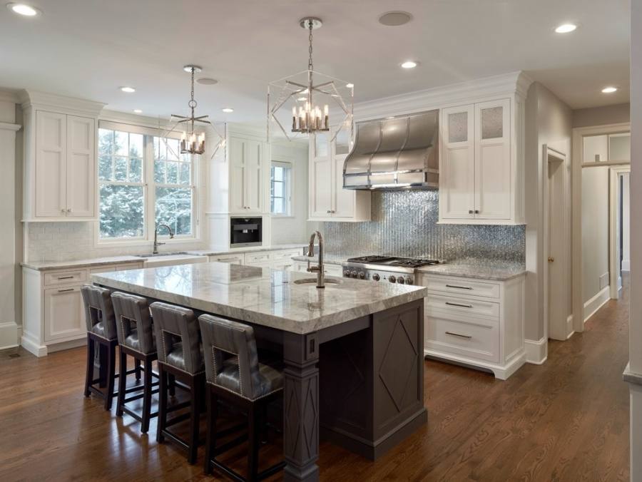 Inspiration for a timeless kitchen remodel in Austin