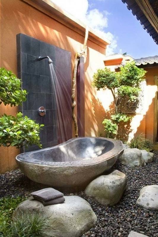 outdoor bath