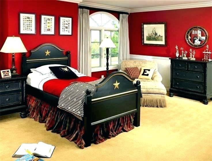 red black bedroom